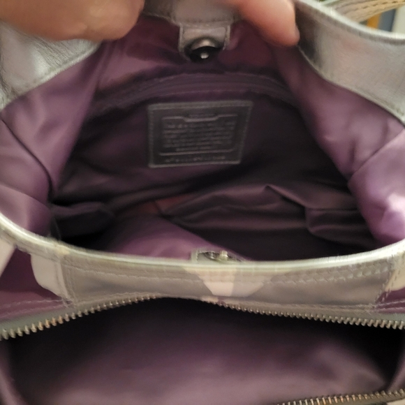 Coach 2 Piece Hobo SATEEN Scarf Print. 2011 Purple GREY SILVER AND WHITE. - Picture 4 of 12